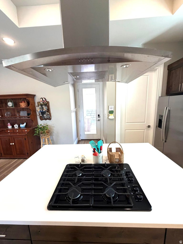 CRESTLINE - Residential