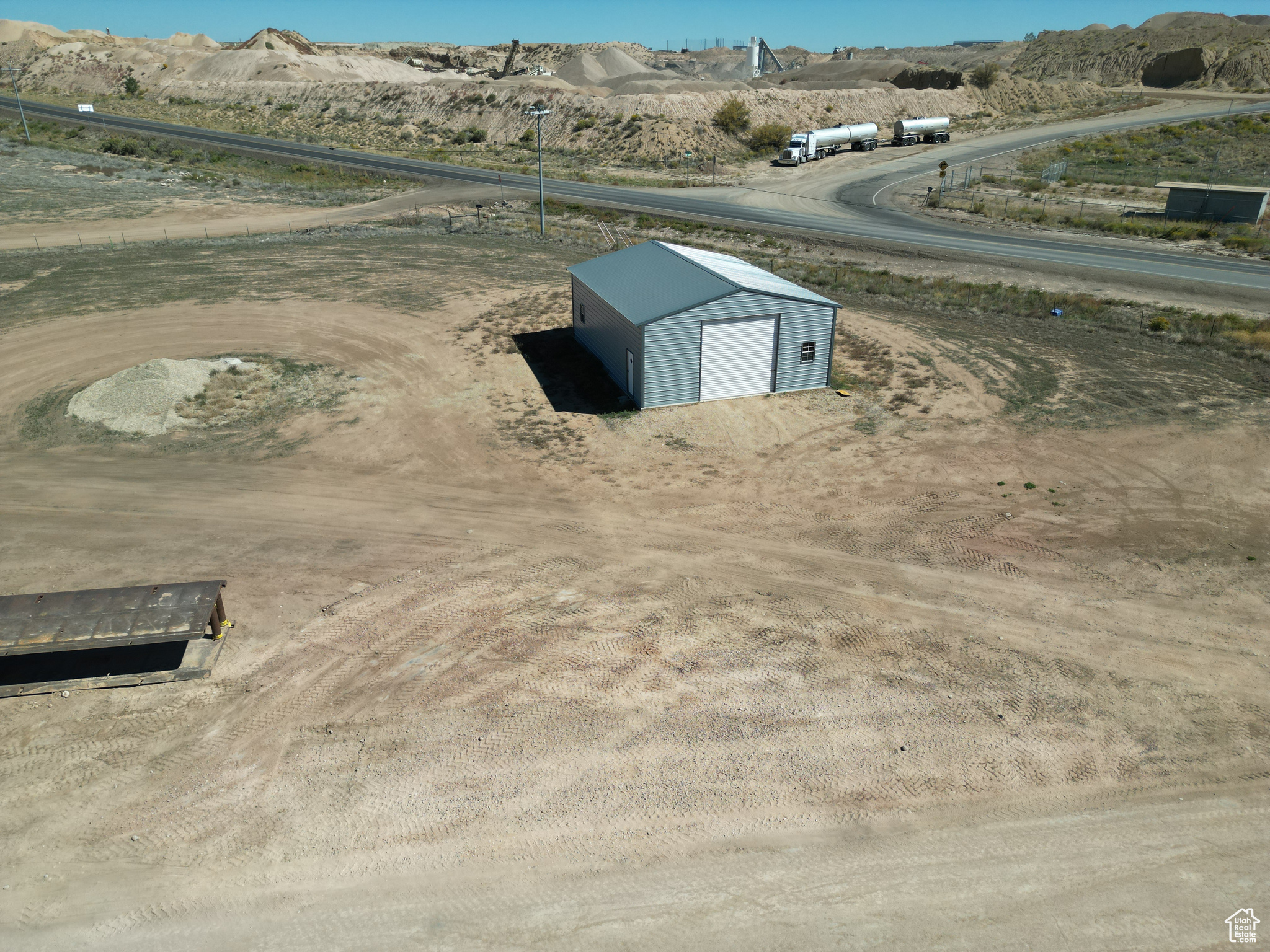 OLD FARM ROAD - Land