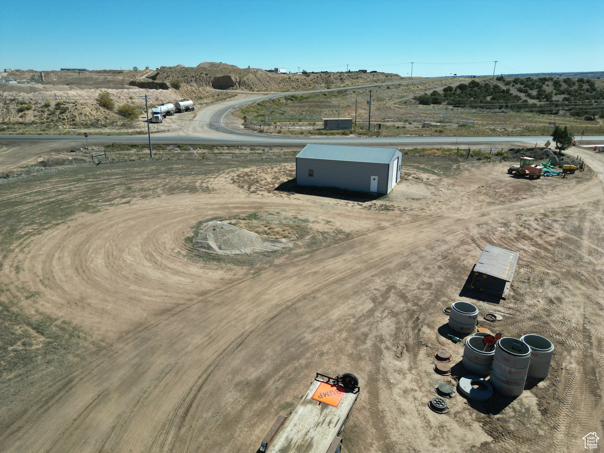 OLD FARM ROAD - Land