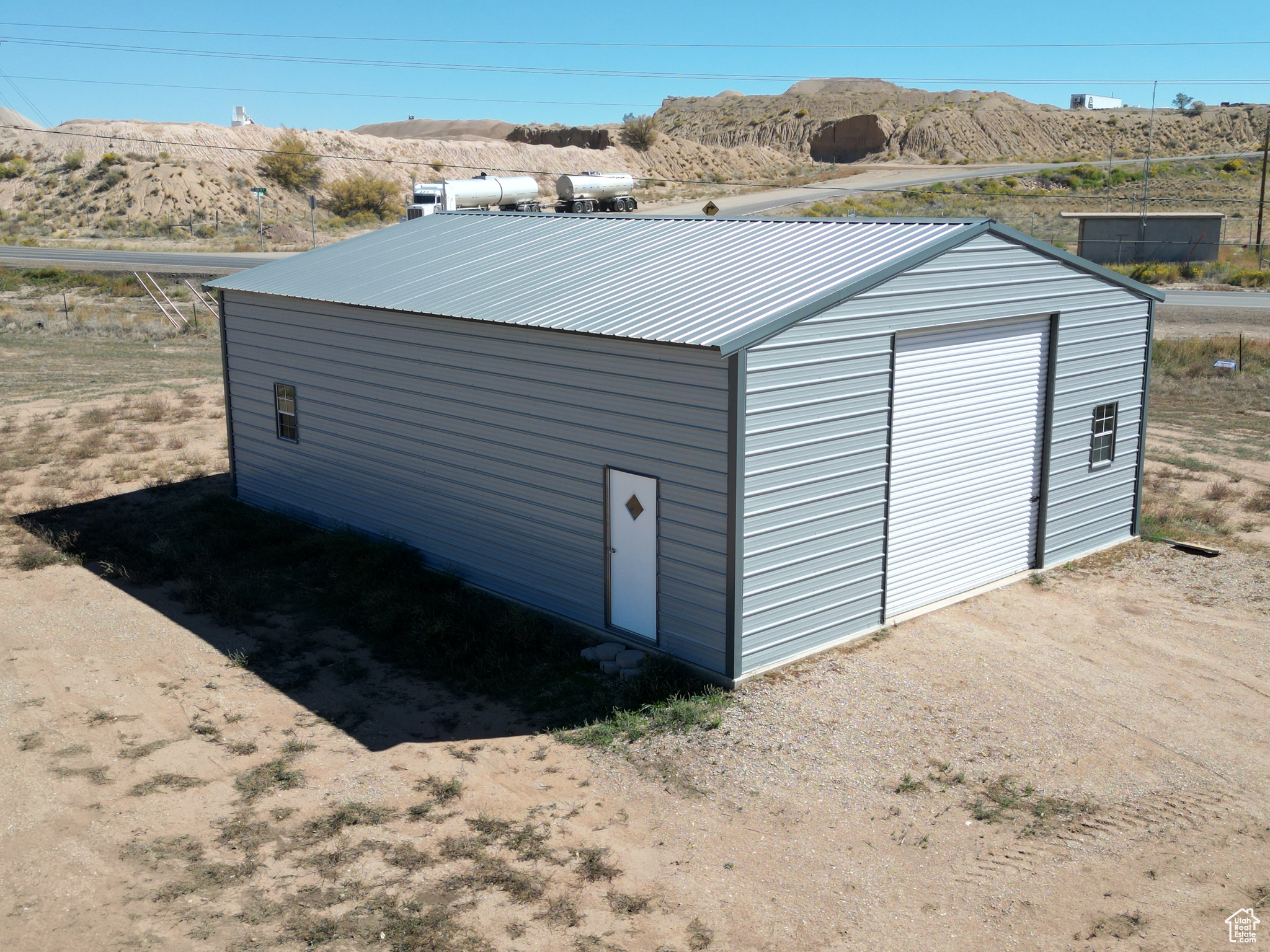 OLD FARM ROAD - Land