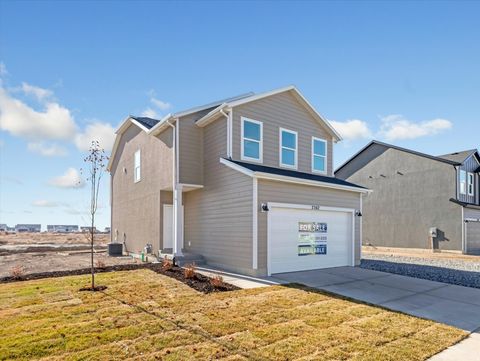 Photo of 2362 E WOODBURY LN #548, Eagle Mountain, UT 84005 (MLS # 2117568)