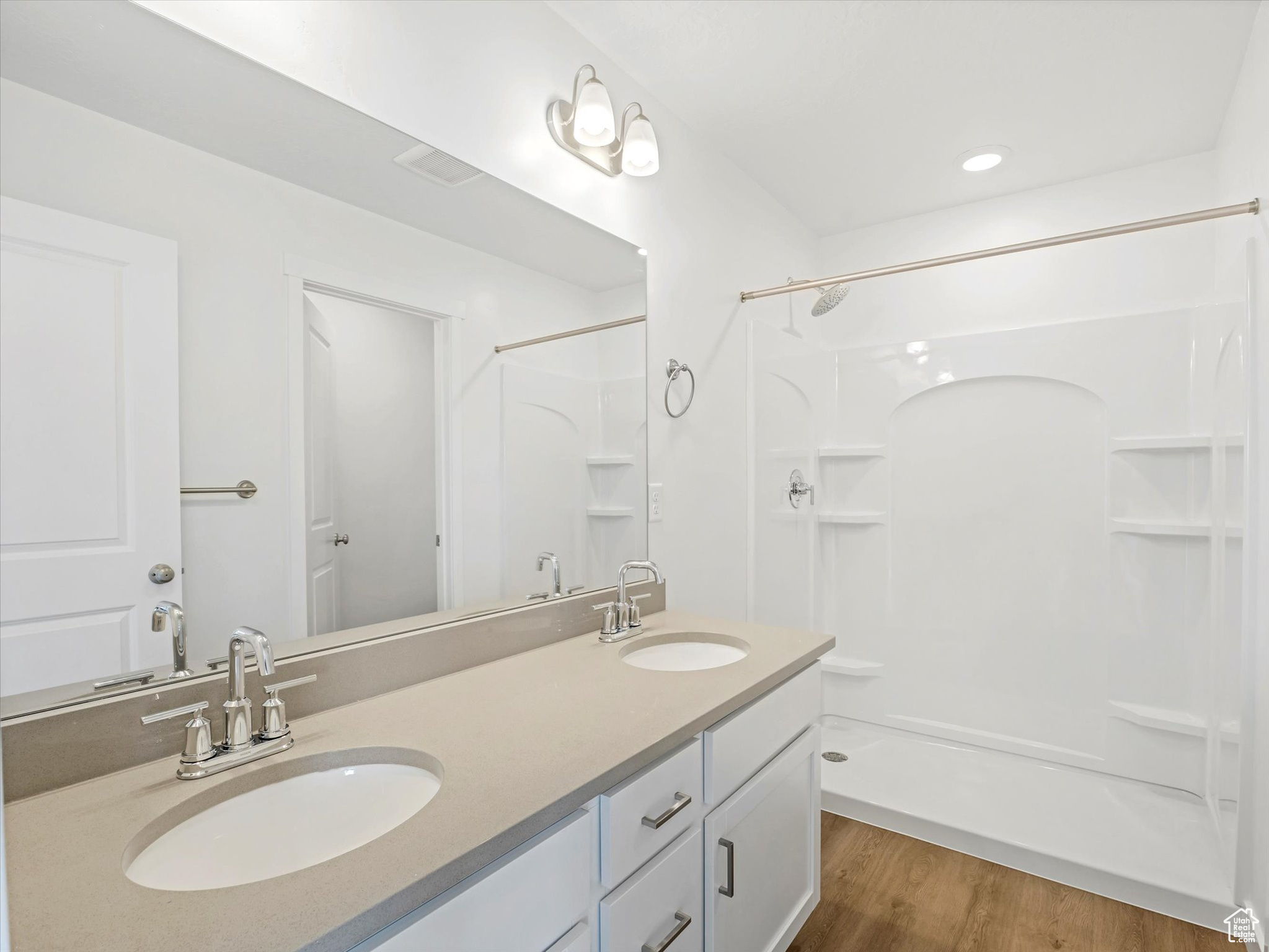 EAGLE POINT - Residential