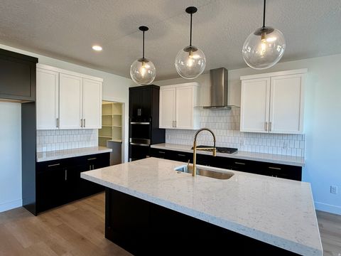 Tiny photo for 2152 W LEGEND WAY #489, Mapleton, UT 84664 (MLS # 2135862)