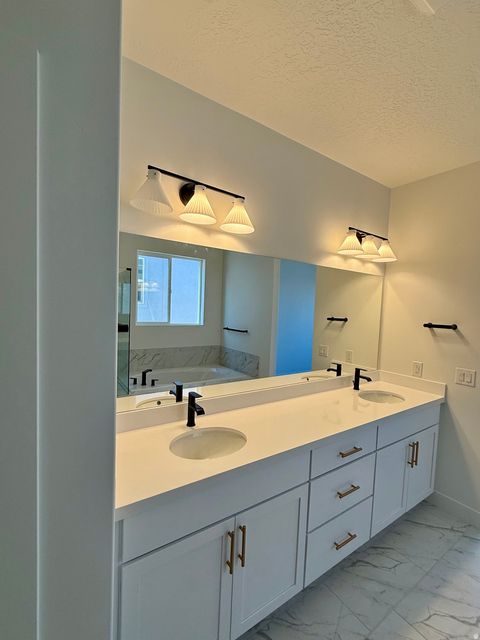 Tiny photo for 2152 W LEGEND WAY #489, Mapleton, UT 84664 (MLS # 2135862)