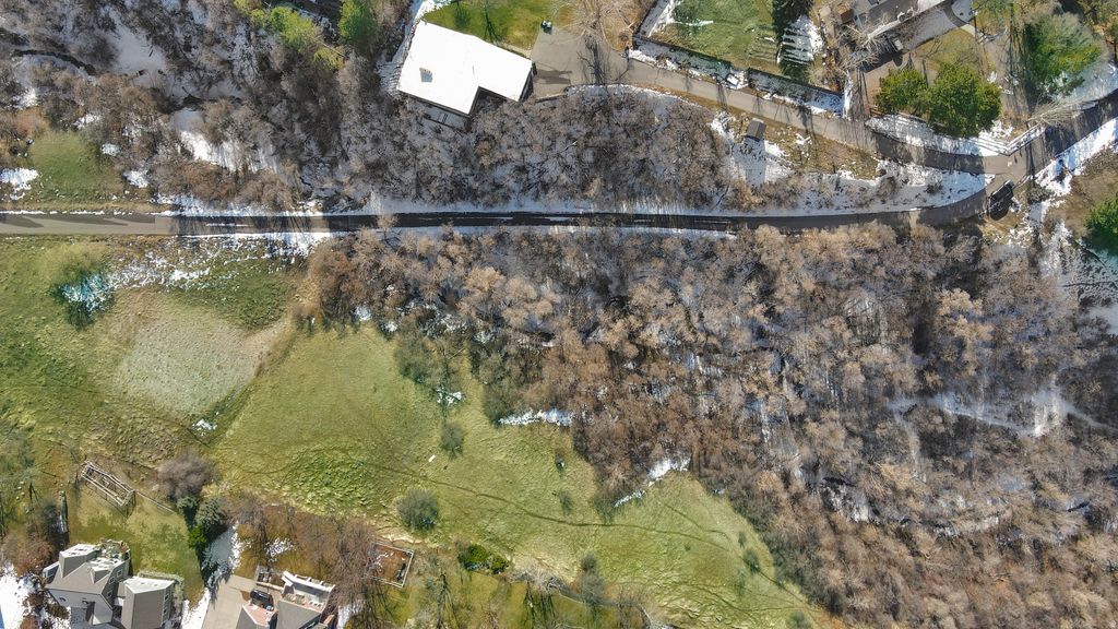 Photo of 585 MAPLE HOLLOW LN, Providence, UT 84332 (MLS # 2134546)