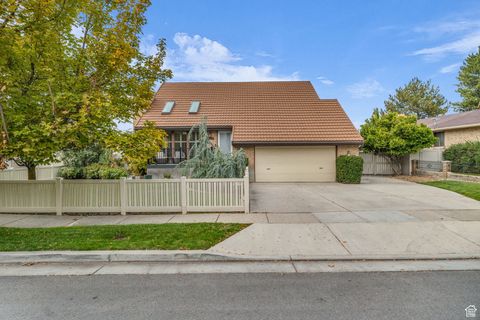 Photo of 5200 S CLOVER MEADOW DR, Murray, UT 84123 (MLS # 2119771)