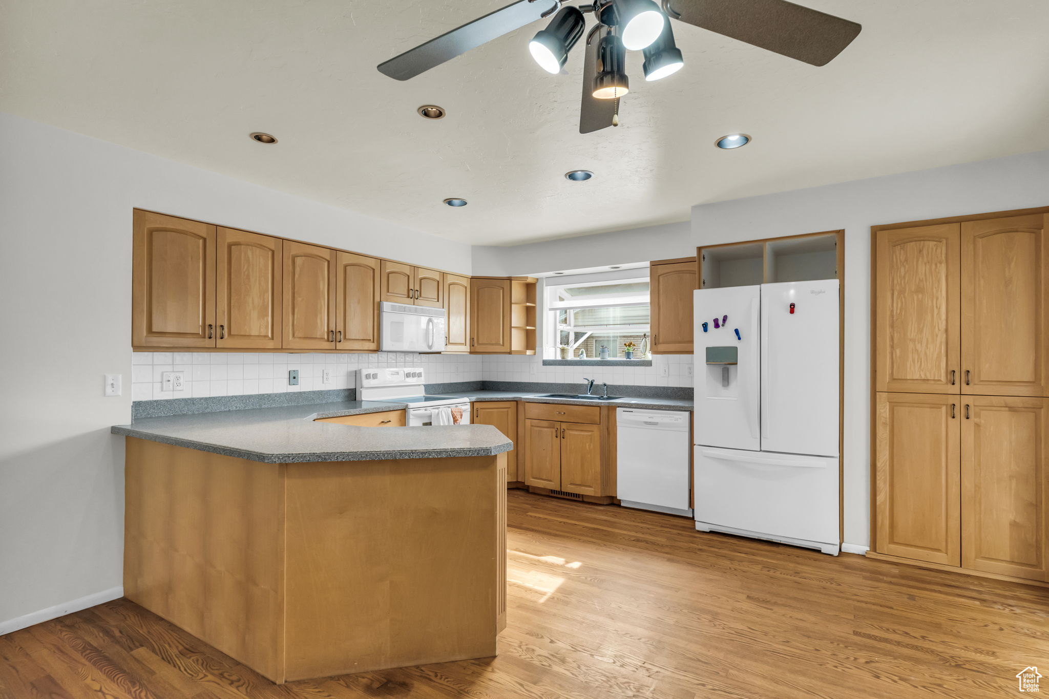 CLOVER CREST #3 - Residential