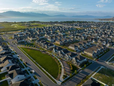 Tiny photo for 118 N RIVERSIDE DR #110, Saratoga Springs, UT 84045 (MLS # 2126529)