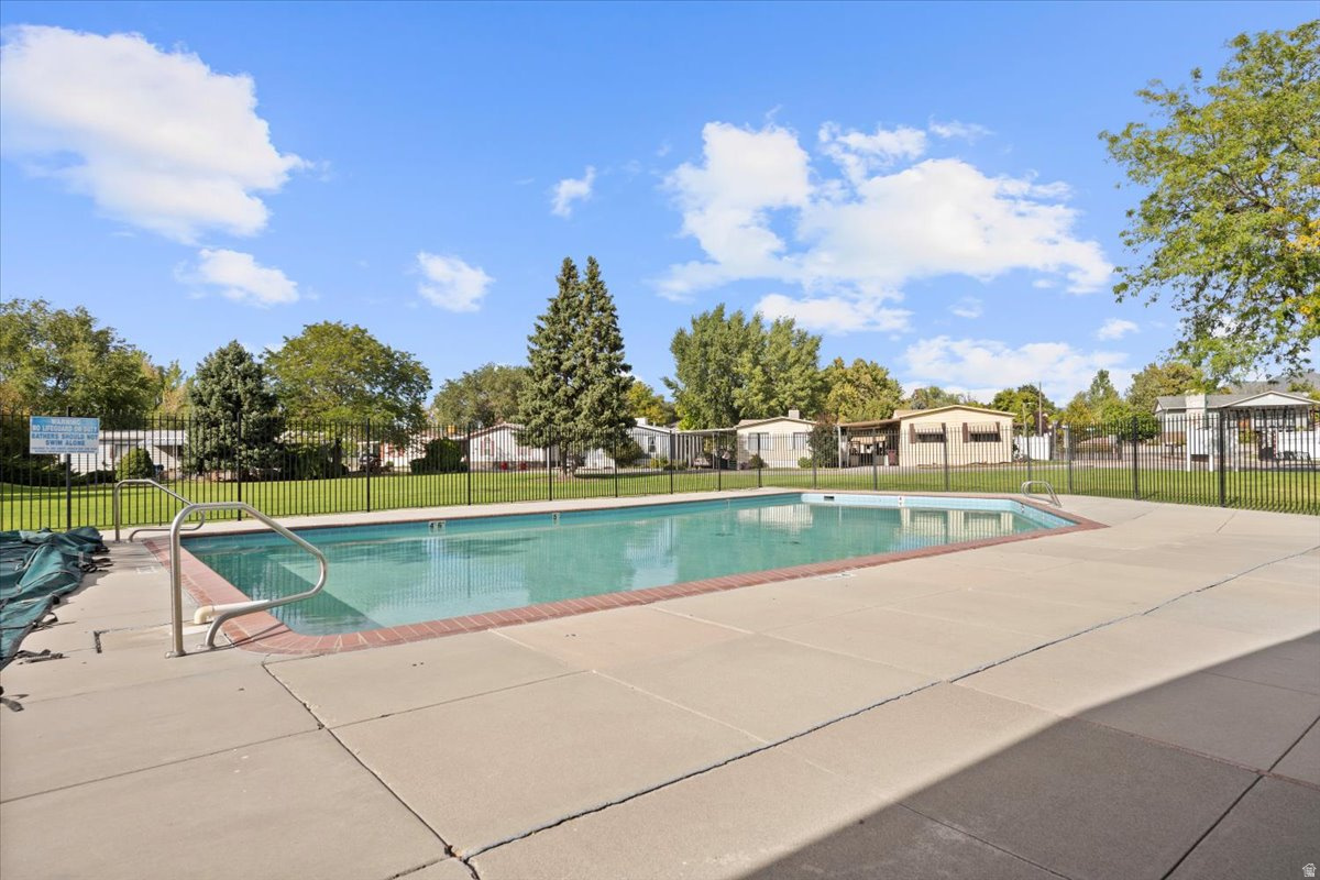 COTTONWOOD COVES - Residential