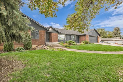 Tiny photo for 461 E 2175 N, North Ogden, UT 84414 (MLS # 2117242)