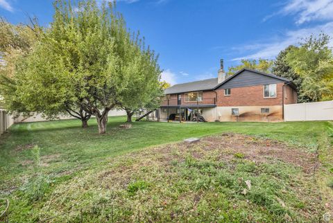 Tiny photo for 461 E 2175 N, North Ogden, UT 84414 (MLS # 2117242)