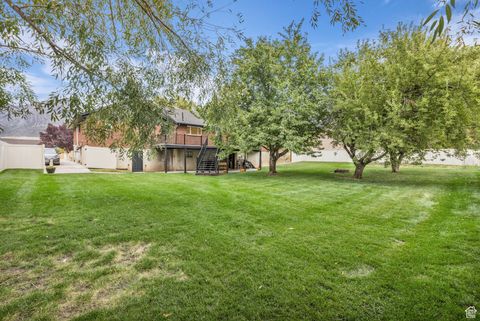 Tiny photo for 461 E 2175 N, North Ogden, UT 84414 (MLS # 2117242)