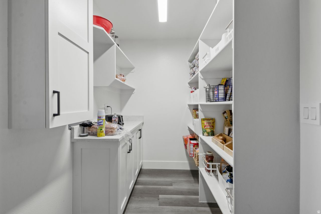 BENNY ESTATES - Residential