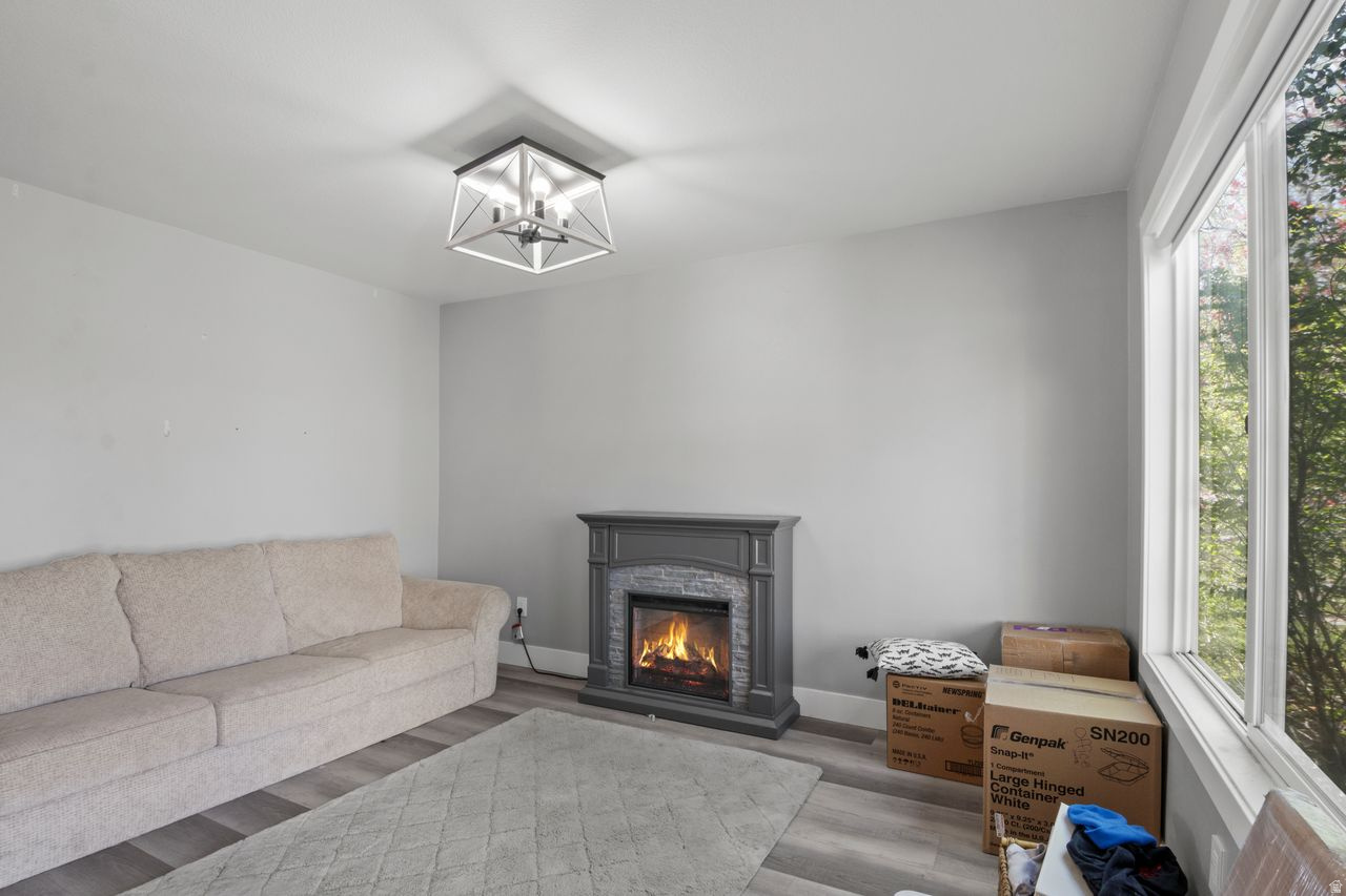 BENNY ESTATES - Residential