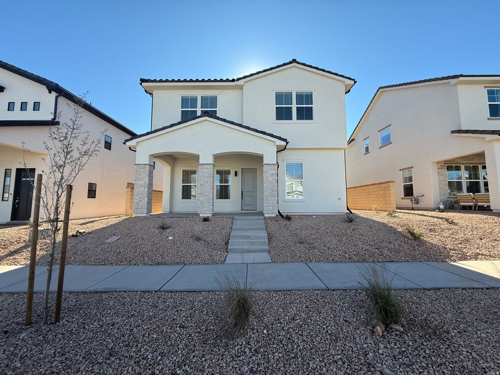 Photo of 645 W GREEN MTN #435, Saint George, UT 84790 (MLS # 2136974)