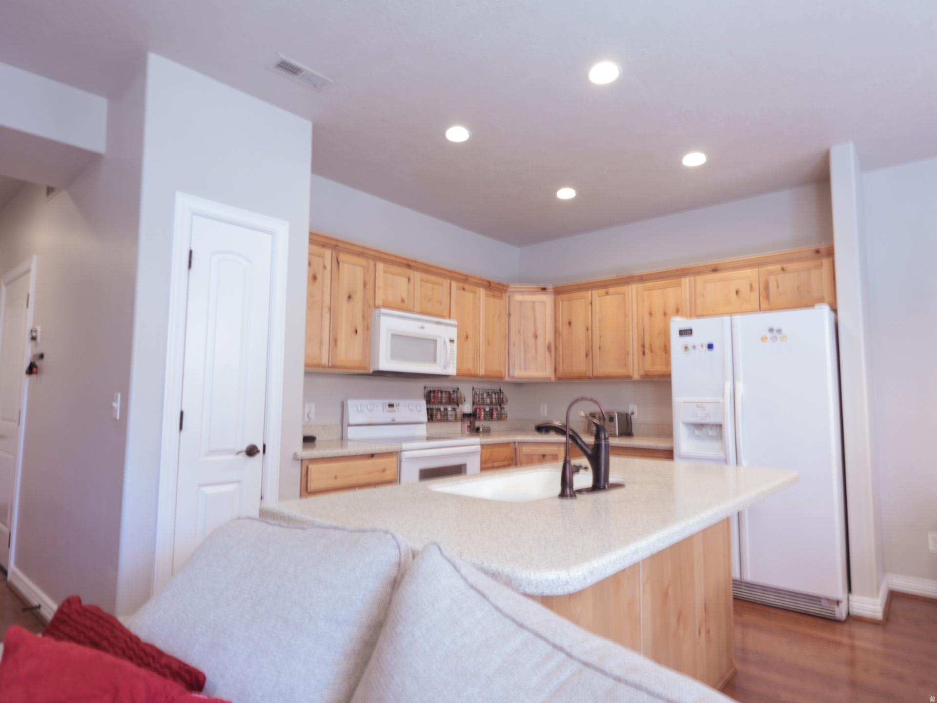 MAPLEWOOD - Residential