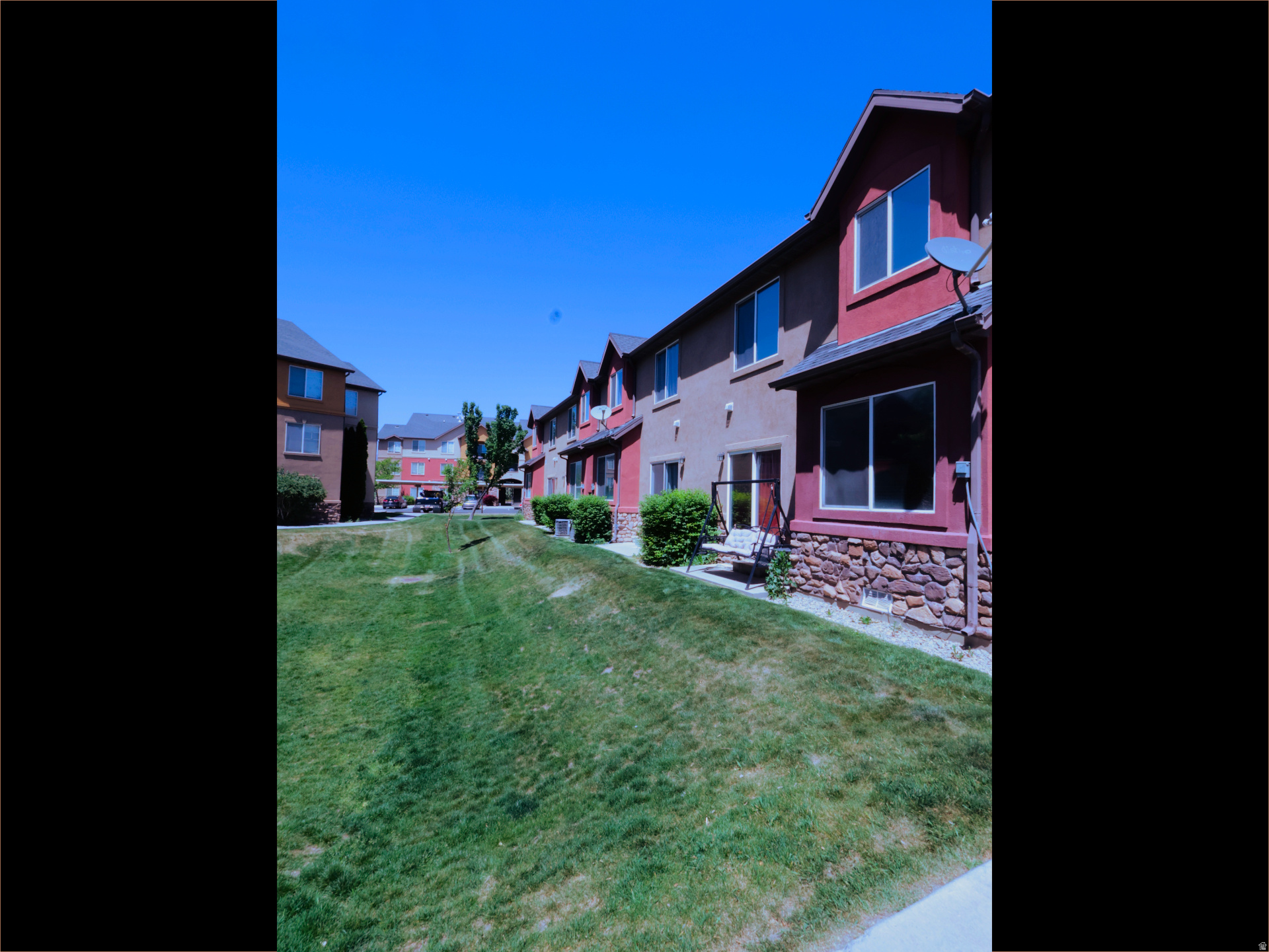 MAPLEWOOD - Residential