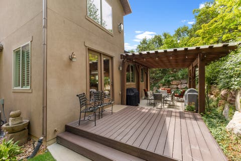 Tiny photo for 918 MAHOGANY DR, Fruit Heights, UT 84037 (MLS # 2178716)