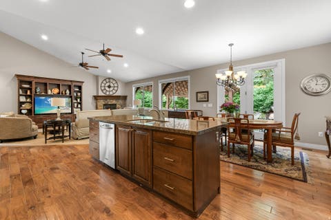 Tiny photo for 918 MAHOGANY DR, Fruit Heights, UT 84037 (MLS # 2178716)