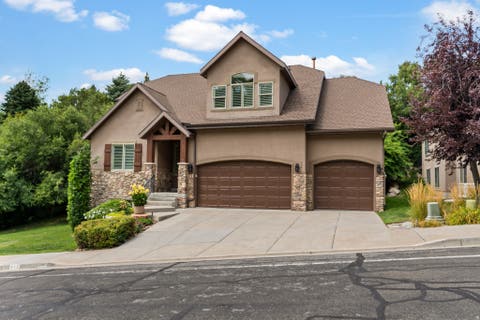 Photo of 918 MAHOGANY DR, Fruit Heights, UT 84037 (MLS # 2178716)