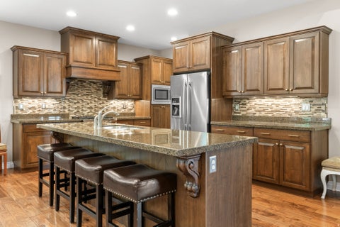 Tiny photo for 918 MAHOGANY DR, Fruit Heights, UT 84037 (MLS # 2178716)