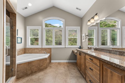 Tiny photo for 918 MAHOGANY DR, Fruit Heights, UT 84037 (MLS # 2178716)