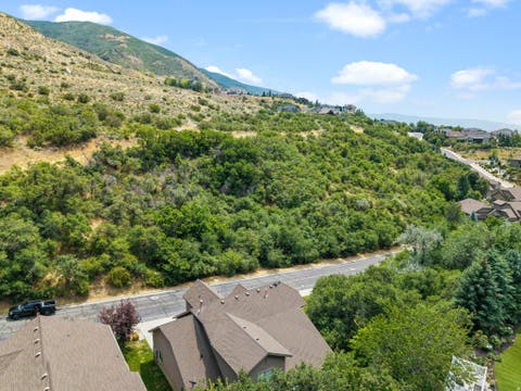 Tiny photo for 918 MAHOGANY DR, Fruit Heights, UT 84037 (MLS # 2178716)