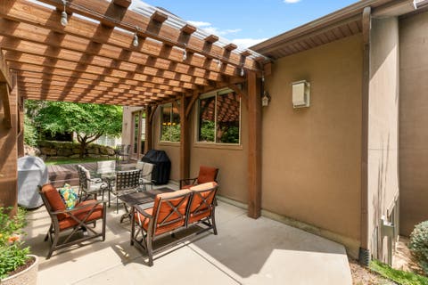 Tiny photo for 918 MAHOGANY DR, Fruit Heights, UT 84037 (MLS # 2178716)