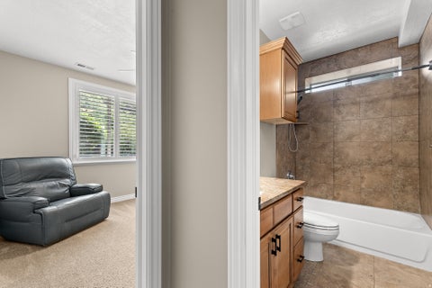 Tiny photo for 918 MAHOGANY DR, Fruit Heights, UT 84037 (MLS # 2178716)