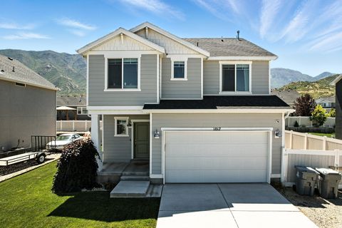 Photo of 1017 S RED CLIFF DR, Santaquin, UT 84655 (MLS # 2130039)