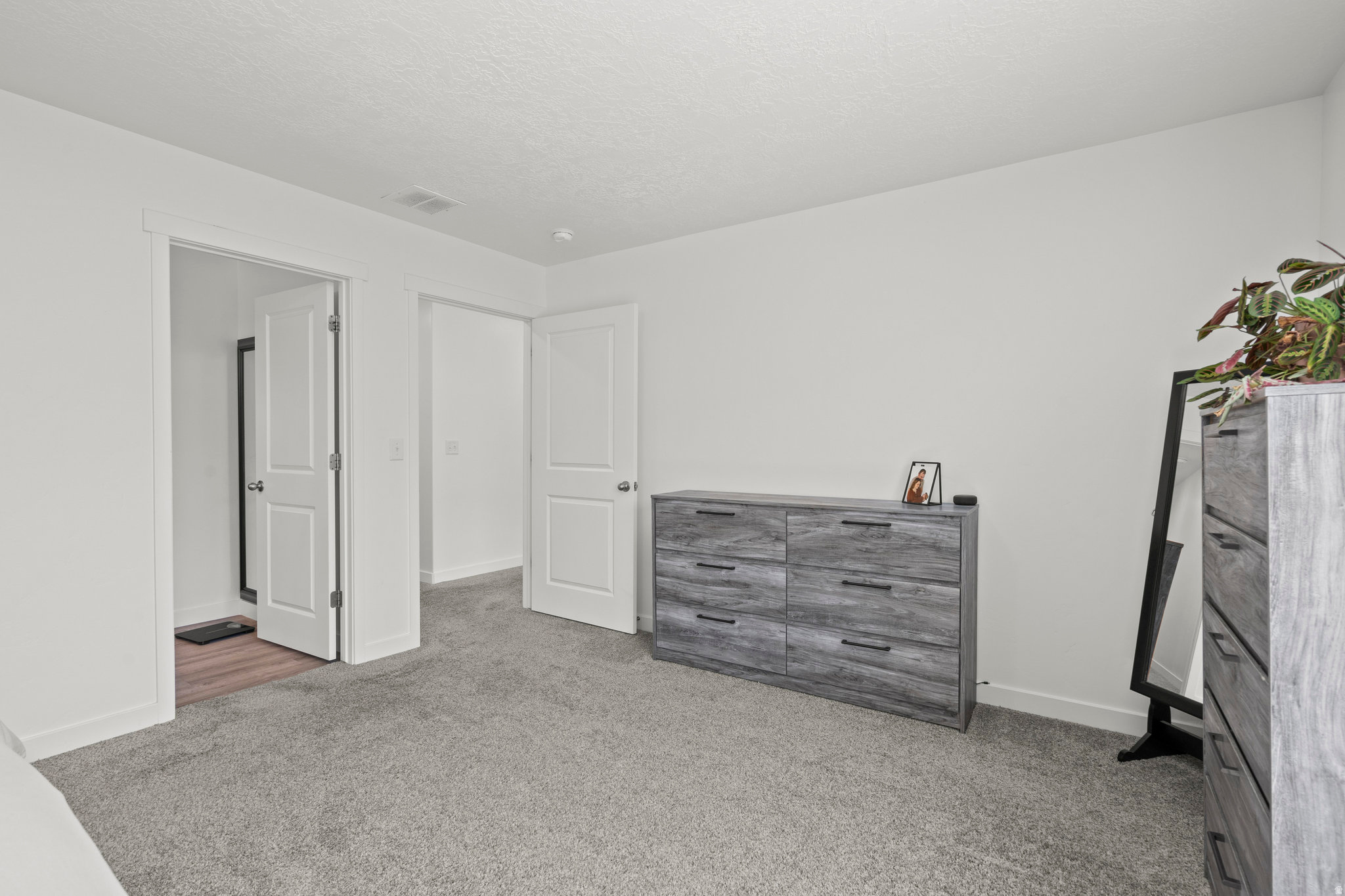 FOOTHILL VILLAGE - Residential