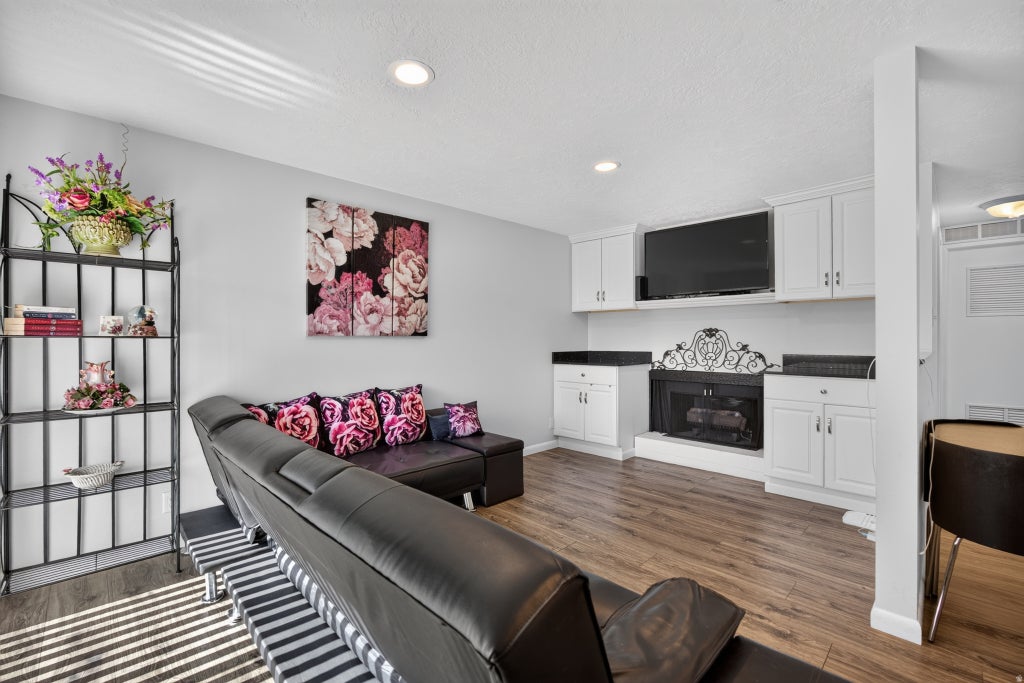 Photo of 1306 S 200 W #29, Bountiful, UT 84010 (MLS # 2185508)
