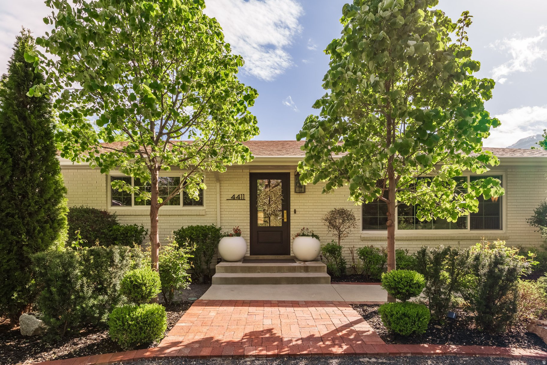 HOPE RANCH - Residential