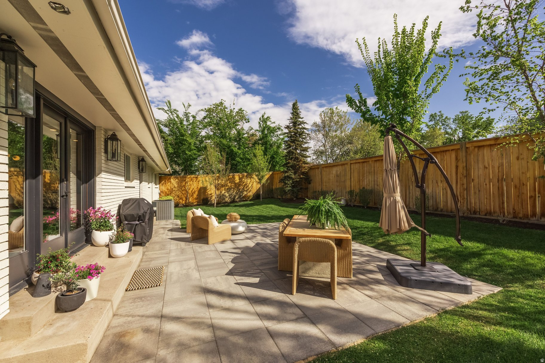 HOPE RANCH - Residential