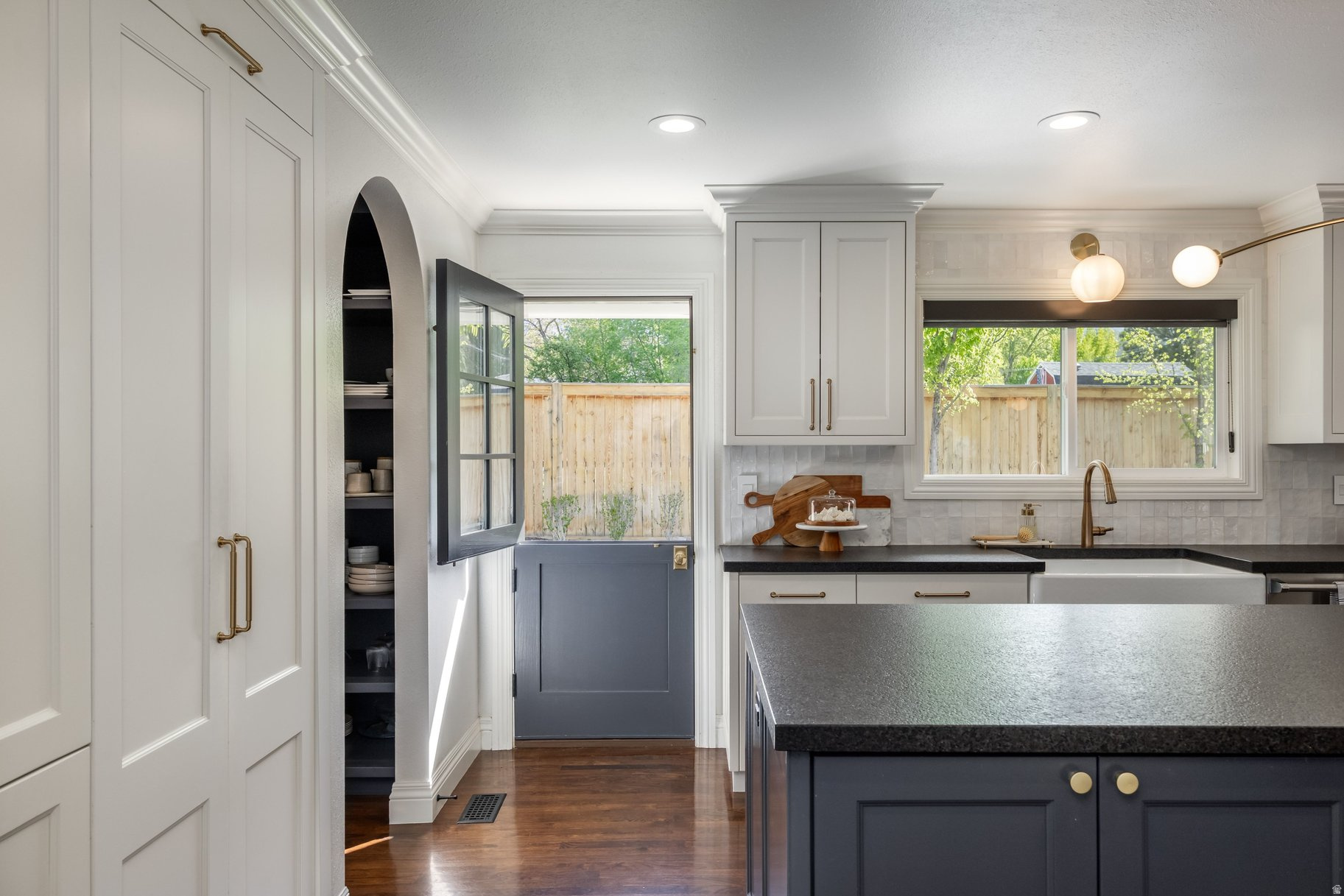 HOPE RANCH - Residential