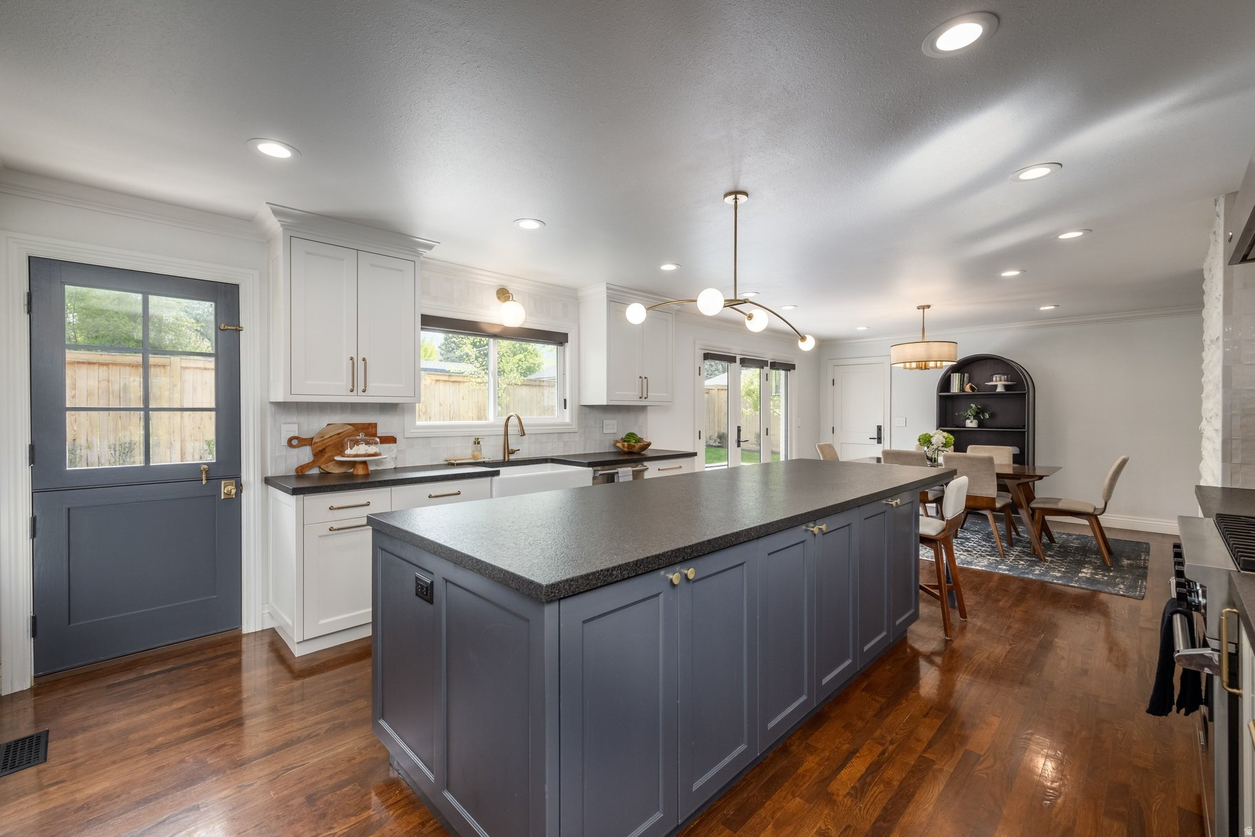 HOPE RANCH - Residential