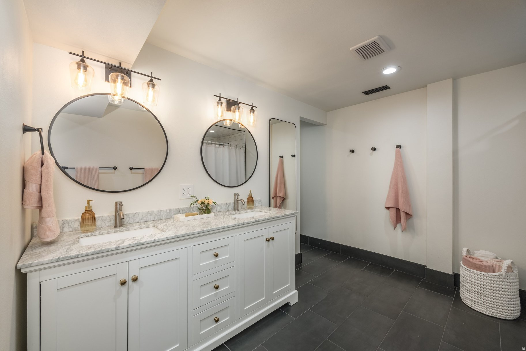 HOPE RANCH - Residential