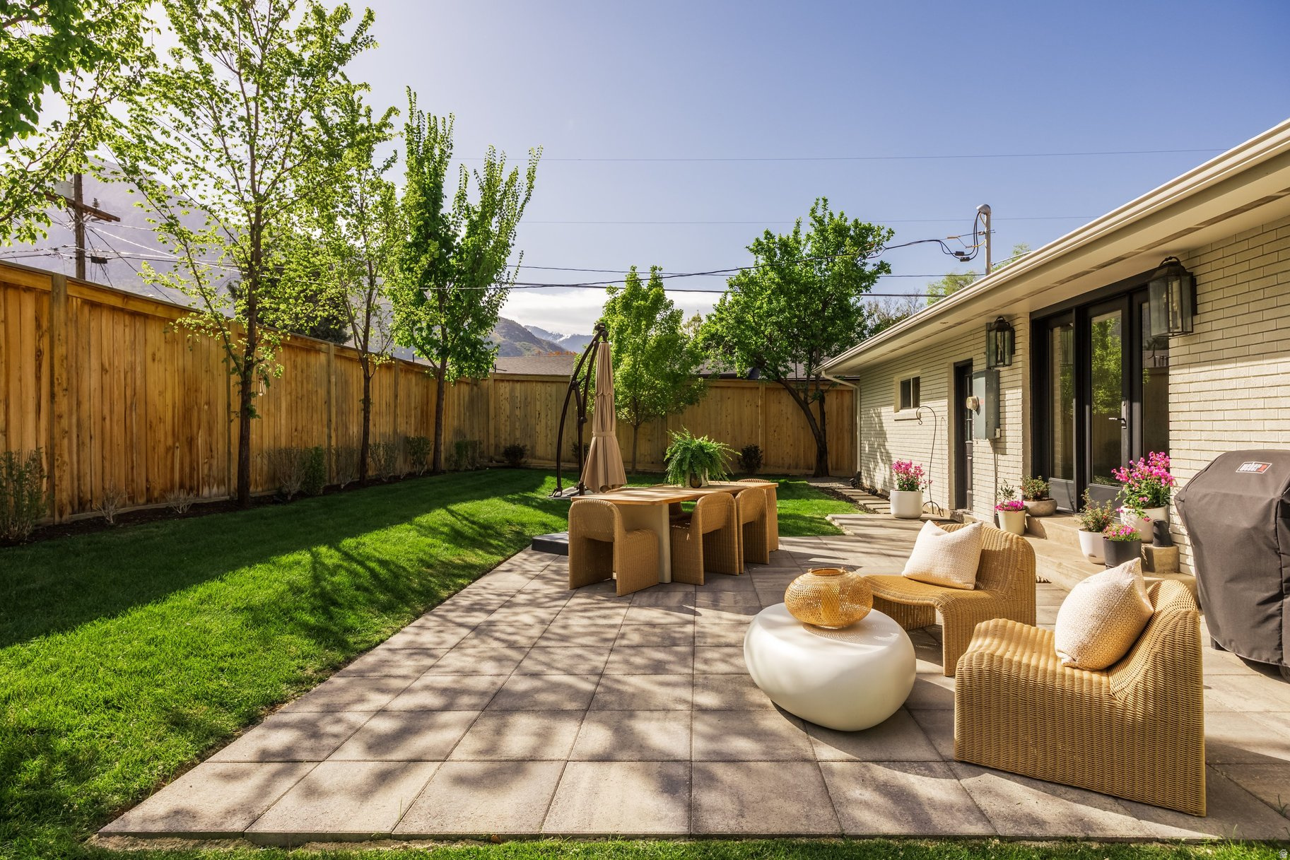 HOPE RANCH - Residential