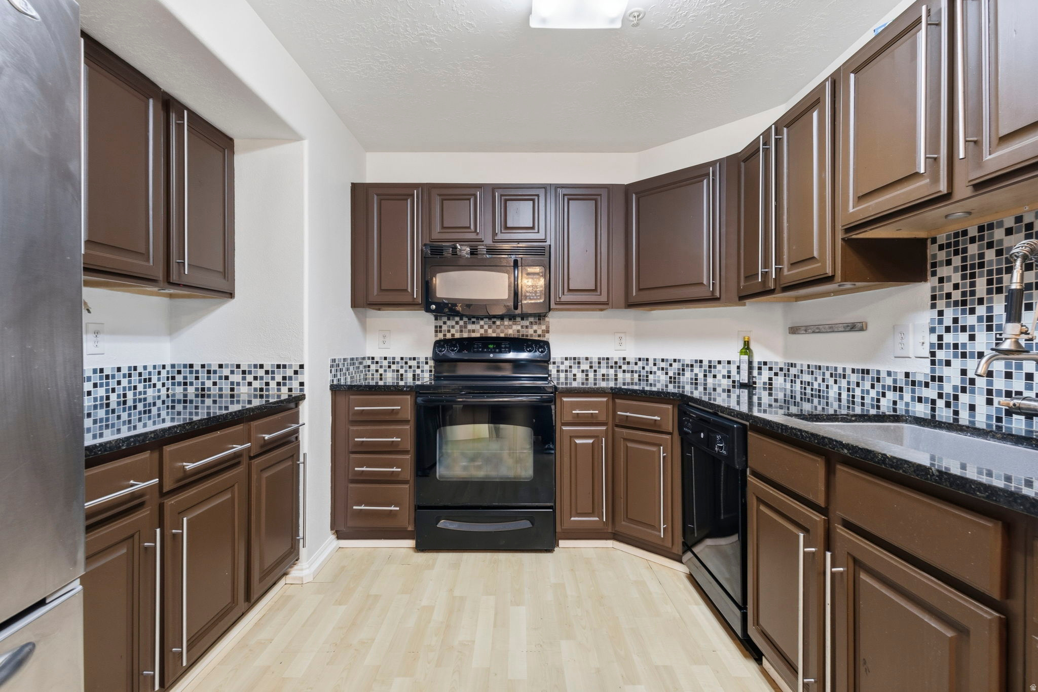 WILLOW SPRINGS - Residential