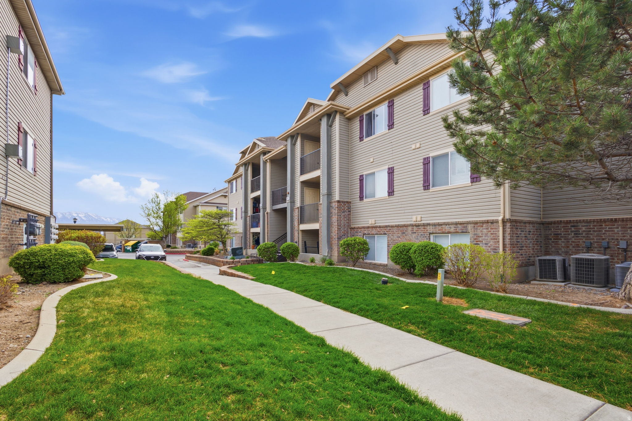 WILLOW SPRINGS - Residential