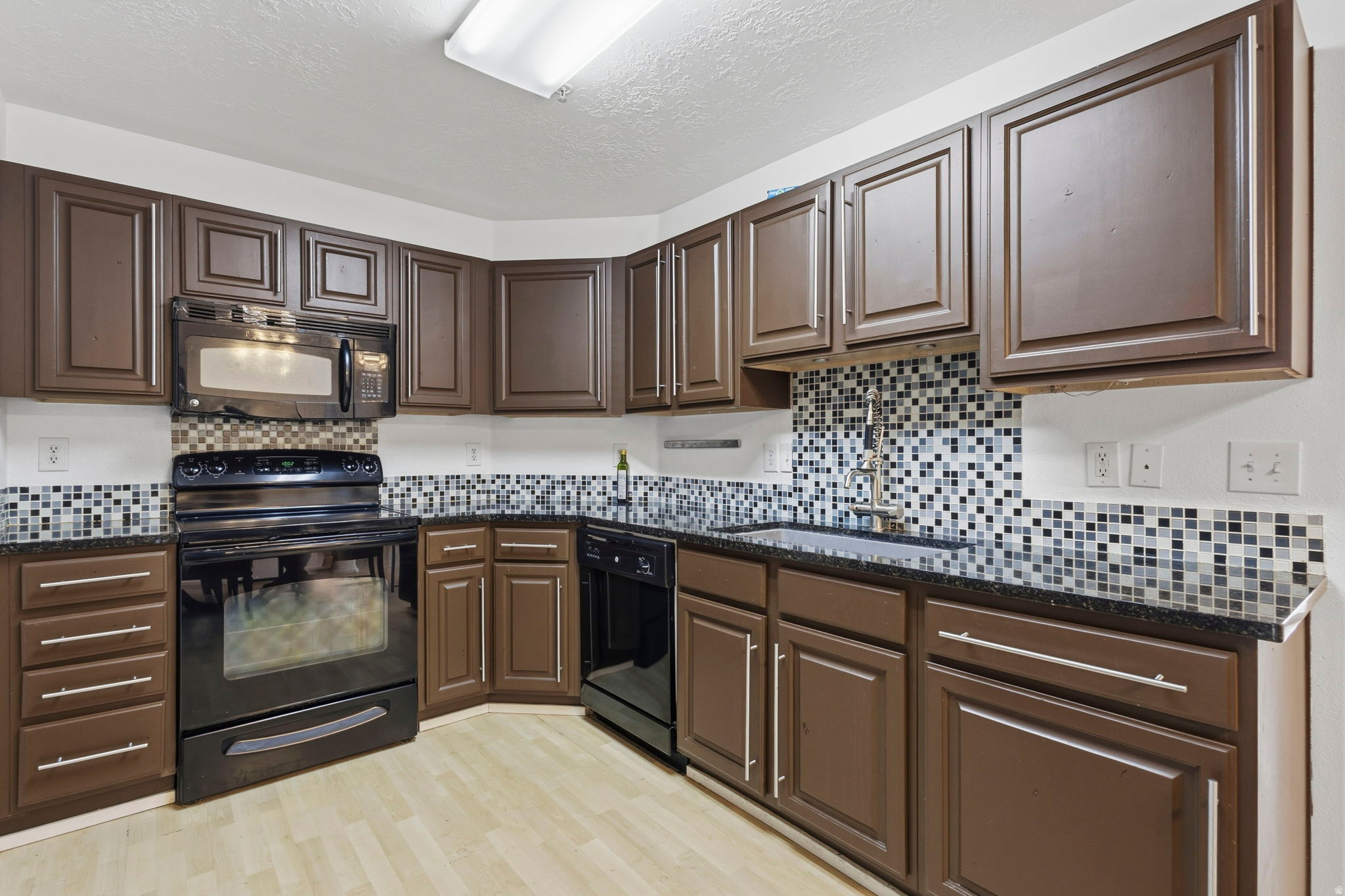 WILLOW SPRINGS - Residential