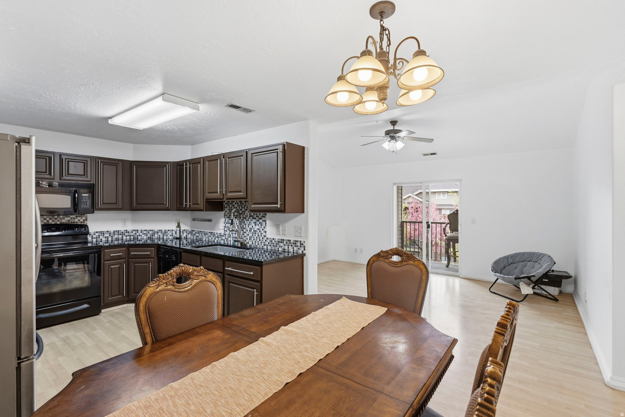 WILLOW SPRINGS - Residential