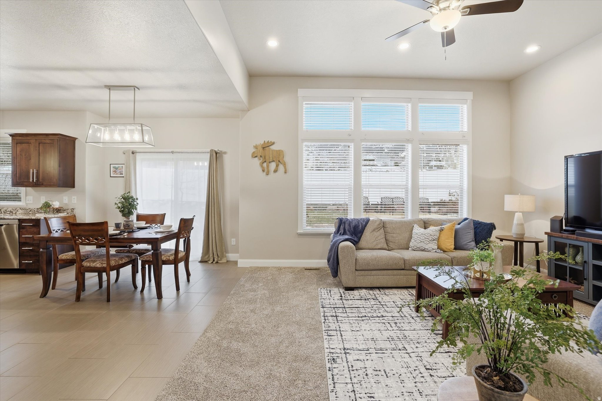 MOUNTAIN GATE ESTATES - Residential