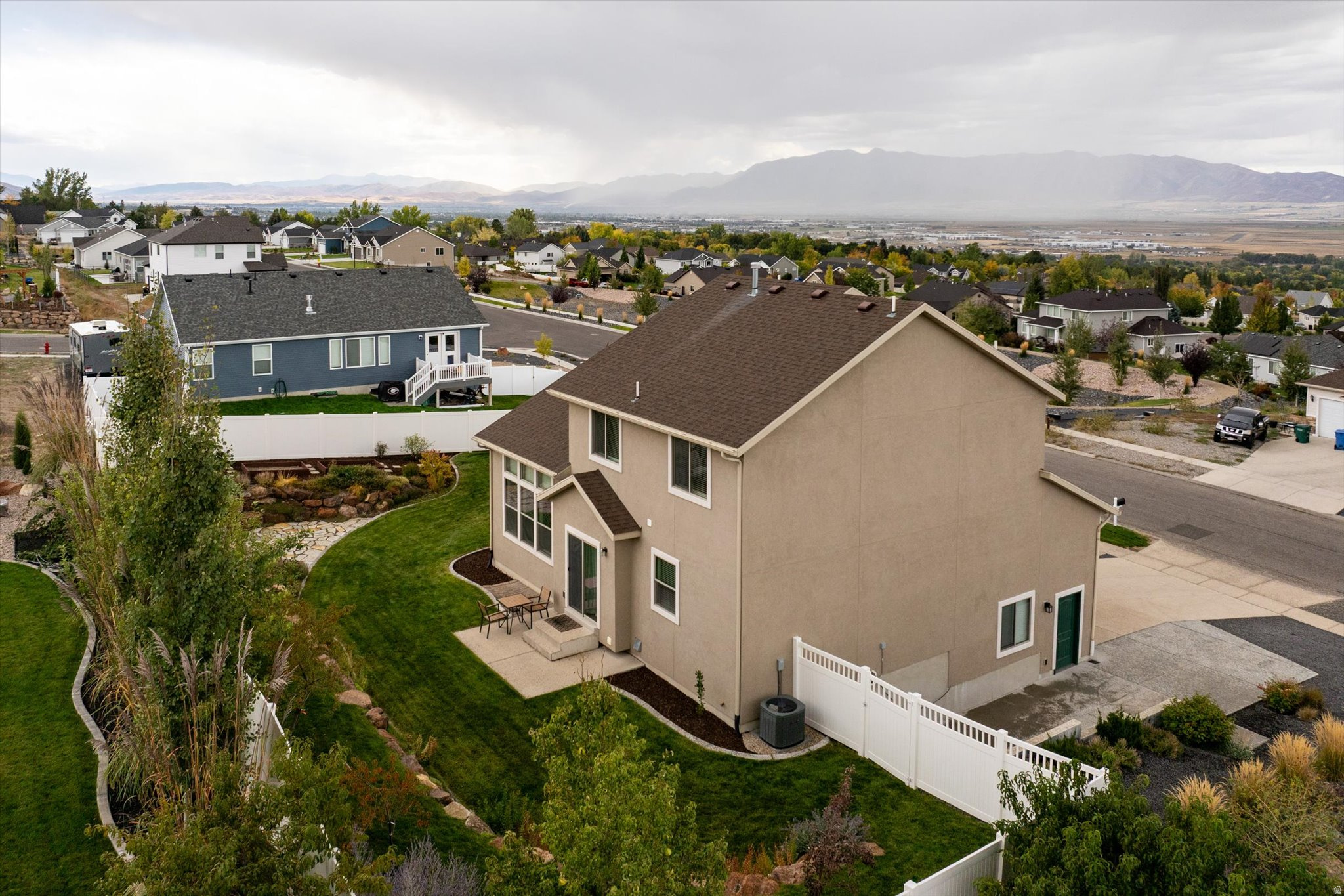 MOUNTAIN GATE ESTATES - Residential