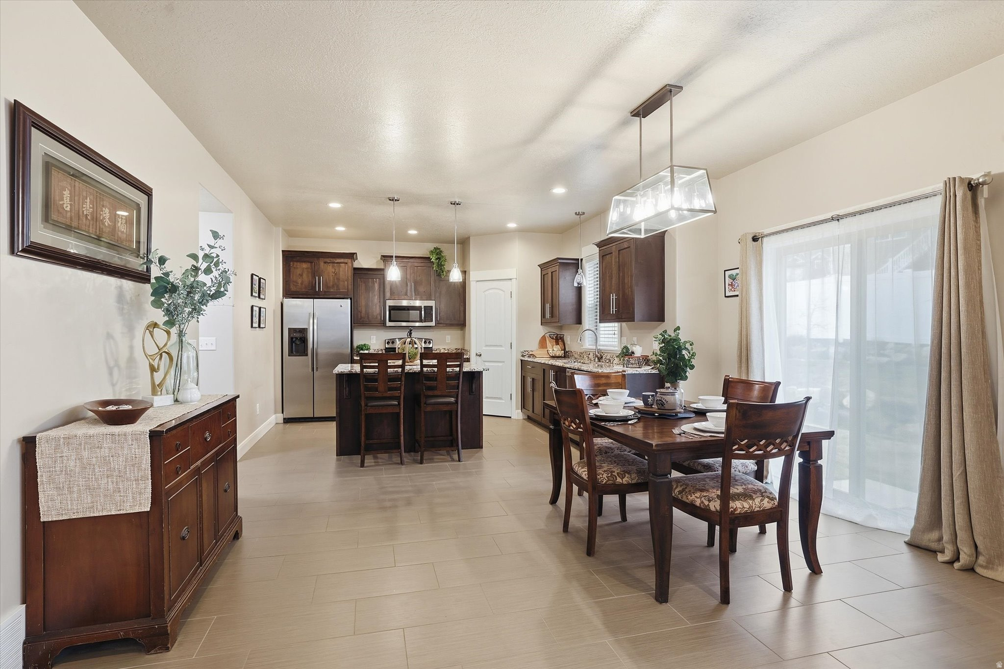 MOUNTAIN GATE ESTATES - Residential