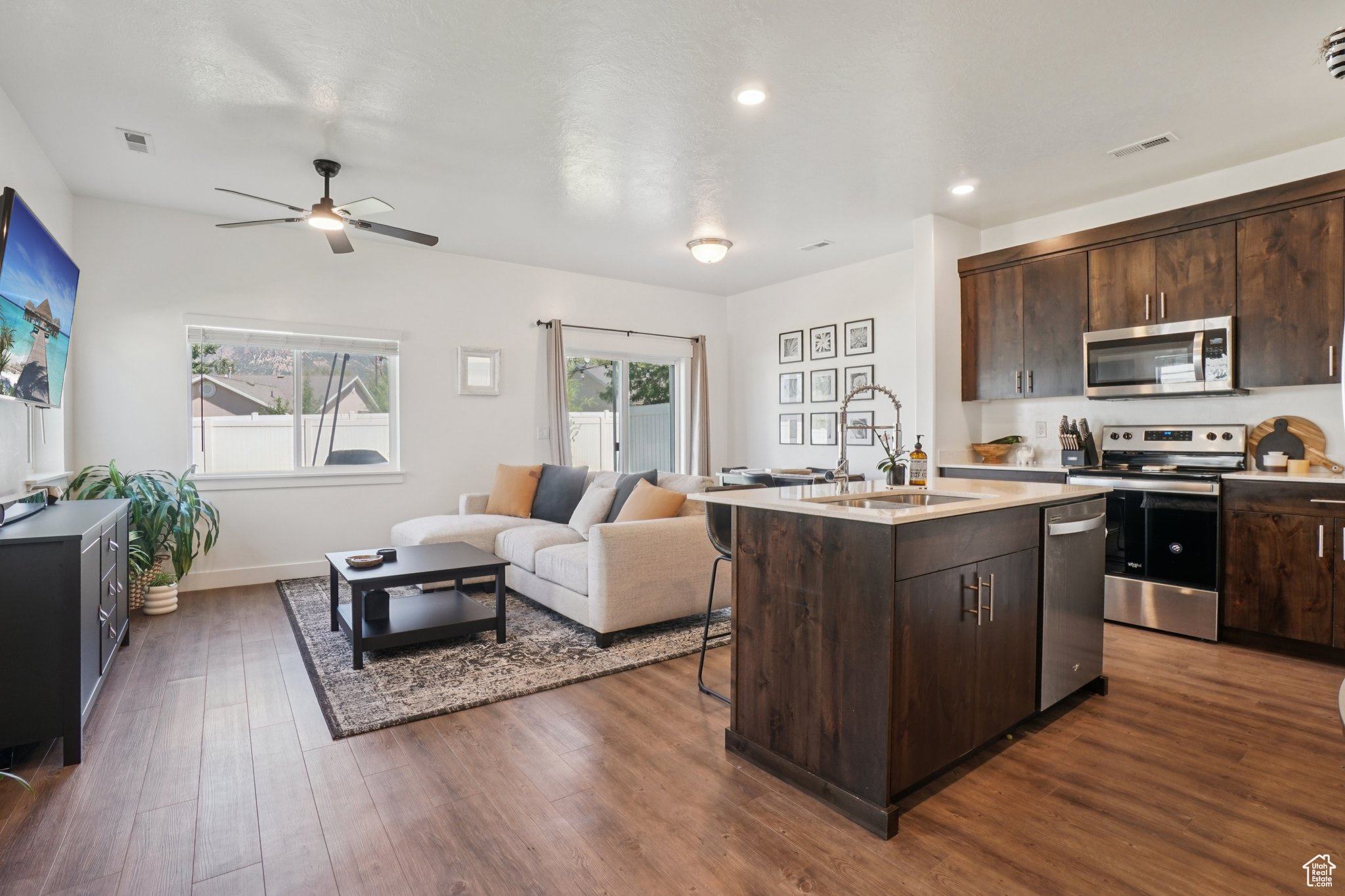 PROMINECE POINT - Residential