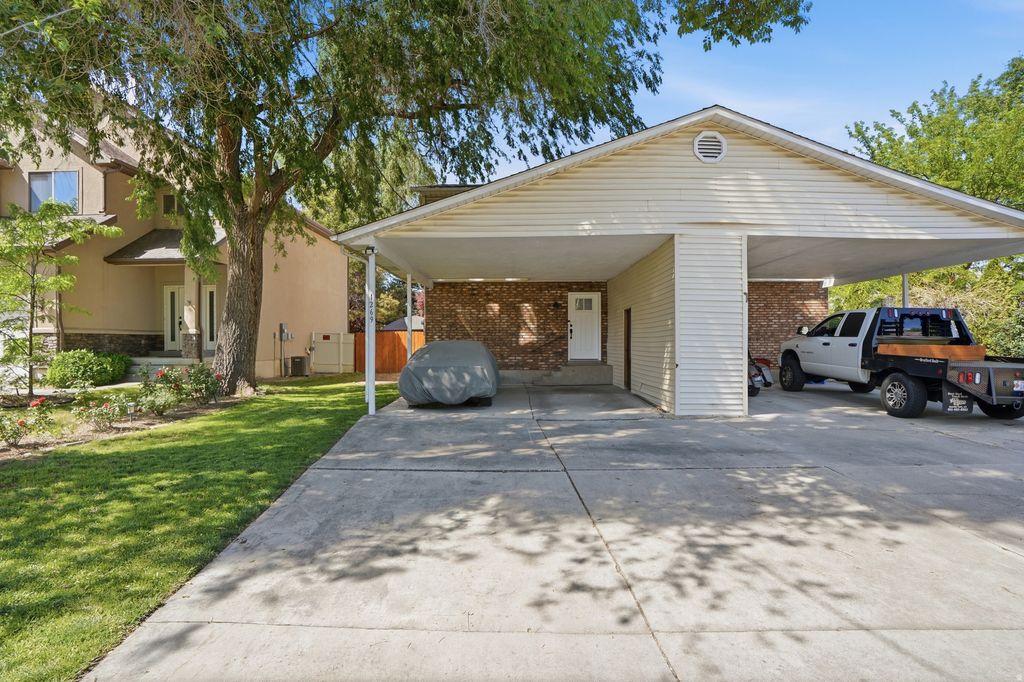 Photo of 1269 E COLLEGE ST, Millcreek, UT 84117 (MLS # 2157772)