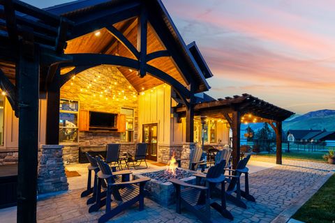 Tiny photo for 152 N 8750 E, Huntsville, UT 84317 (MLS # 2136212)