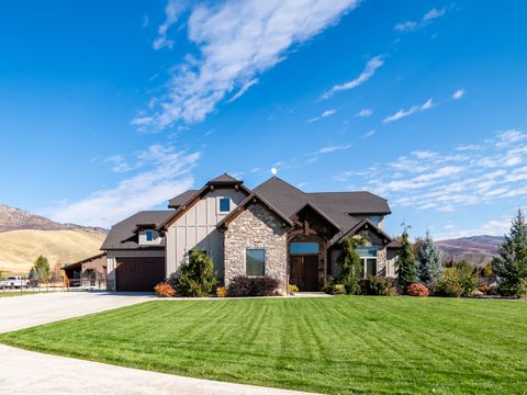 Tiny photo for 152 N 8750 E, Huntsville, UT 84317 (MLS # 2136212)