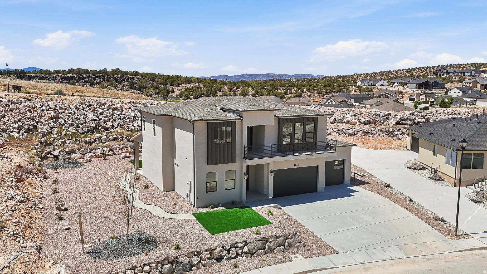 THE BLUFF AT SOUTH MOUNTAIN - Residential